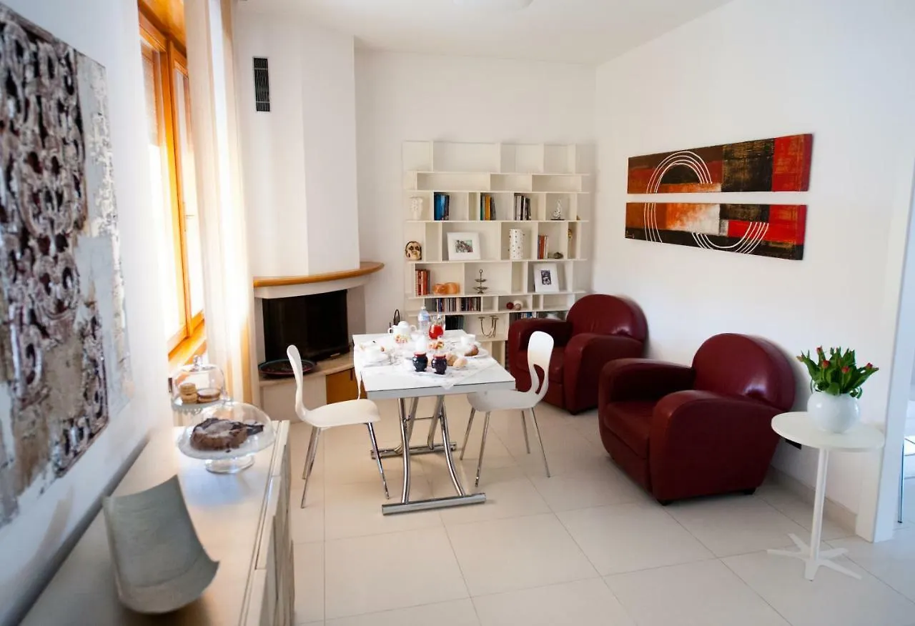 Daniela B&B Fiera Pero 0*,  Italy